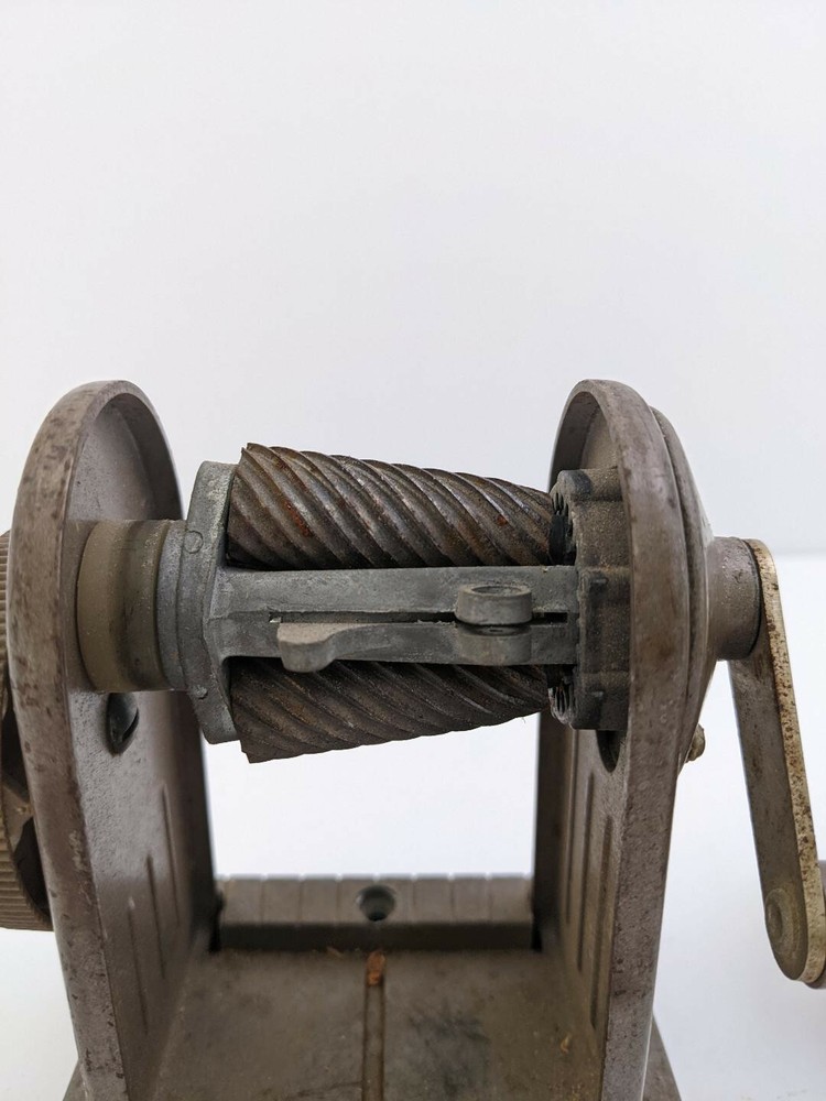 VINTAGE DEXTER SUPER 10 - APSCO PENCIL SHARPENER