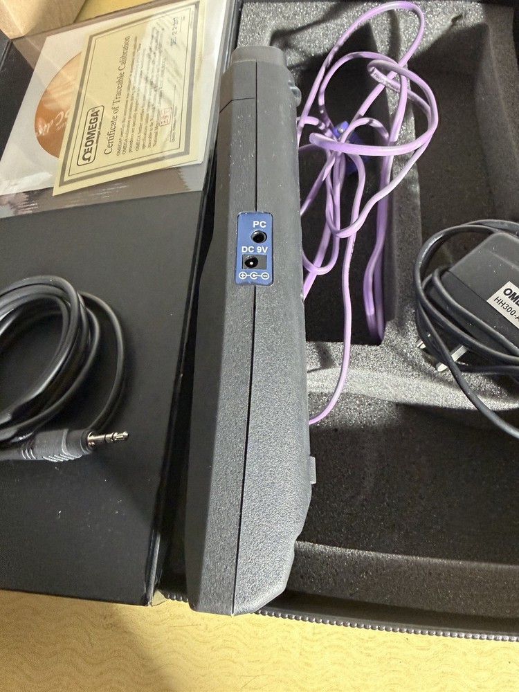 Omega HH378 Data Logger K J E T Thermometer