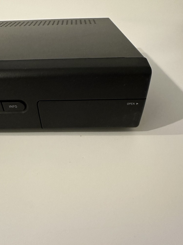 DirecTV Receiver Satellite Cable Box Only D12-300 Direct TV