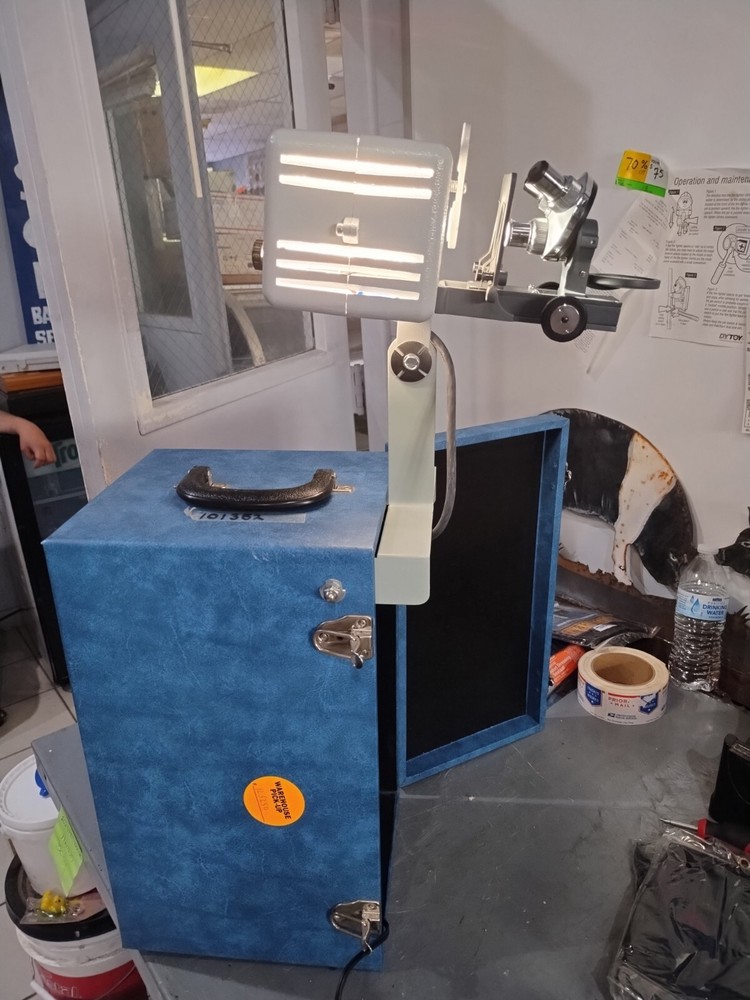 Bioscope 500 Series Microscope projector Works Includes Manual Used Great