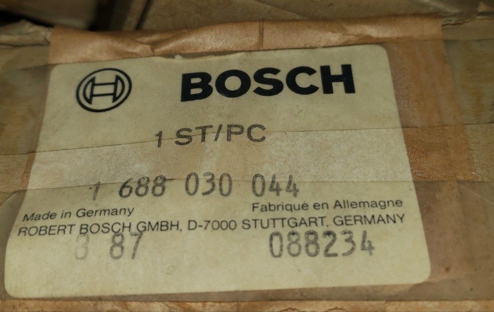 1 688 030 044 nos oem bosch mounting support