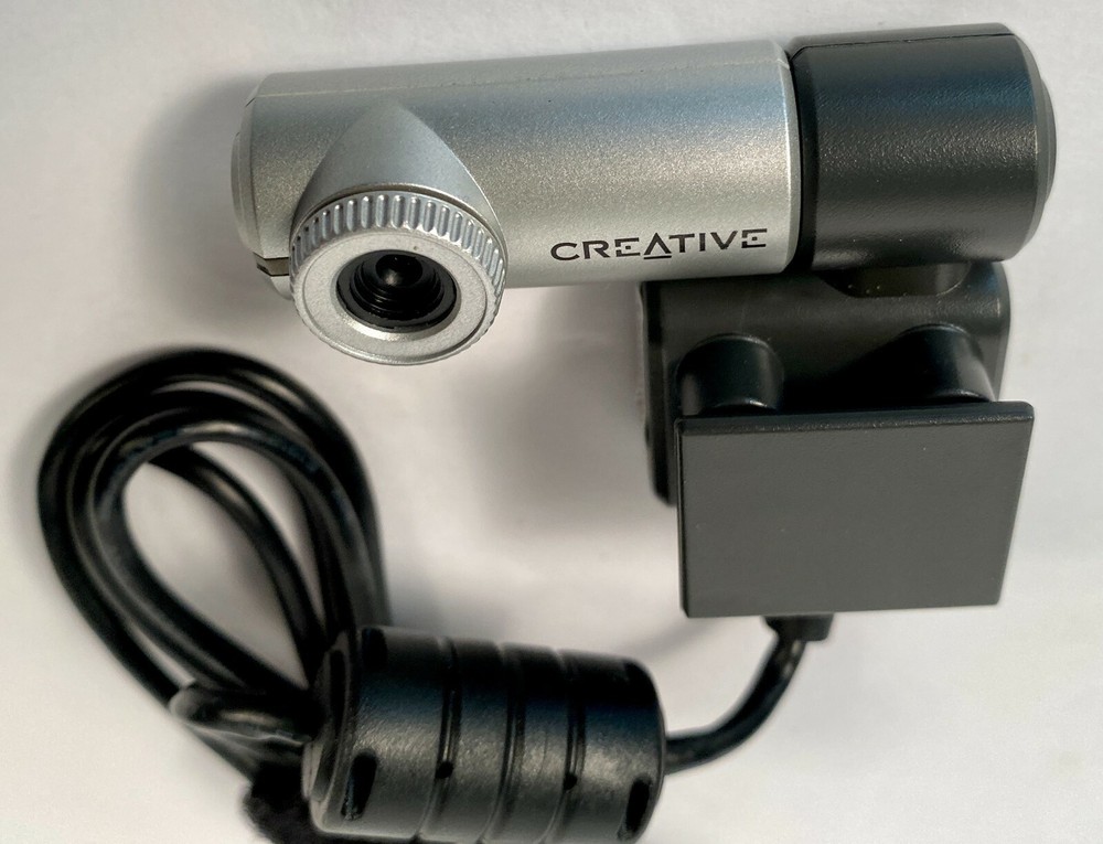 Creative Labs N10225 Webcam Compact Notebook Camera w/Clip & Soft Case