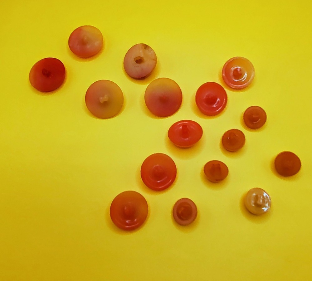 Peach/Yellow Variable, MCM, Plastic Shank, Rhinestone Buttons/X16