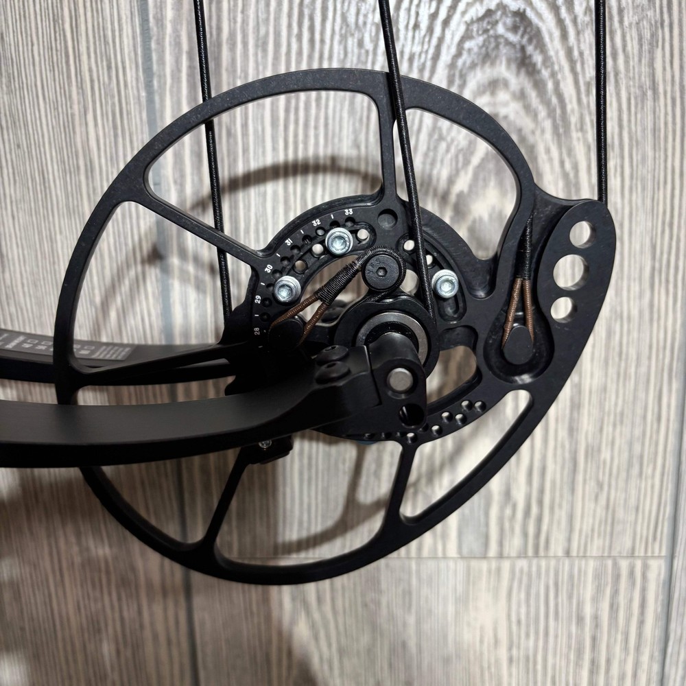 Bowtech Proven 34 LD RH Black 70#