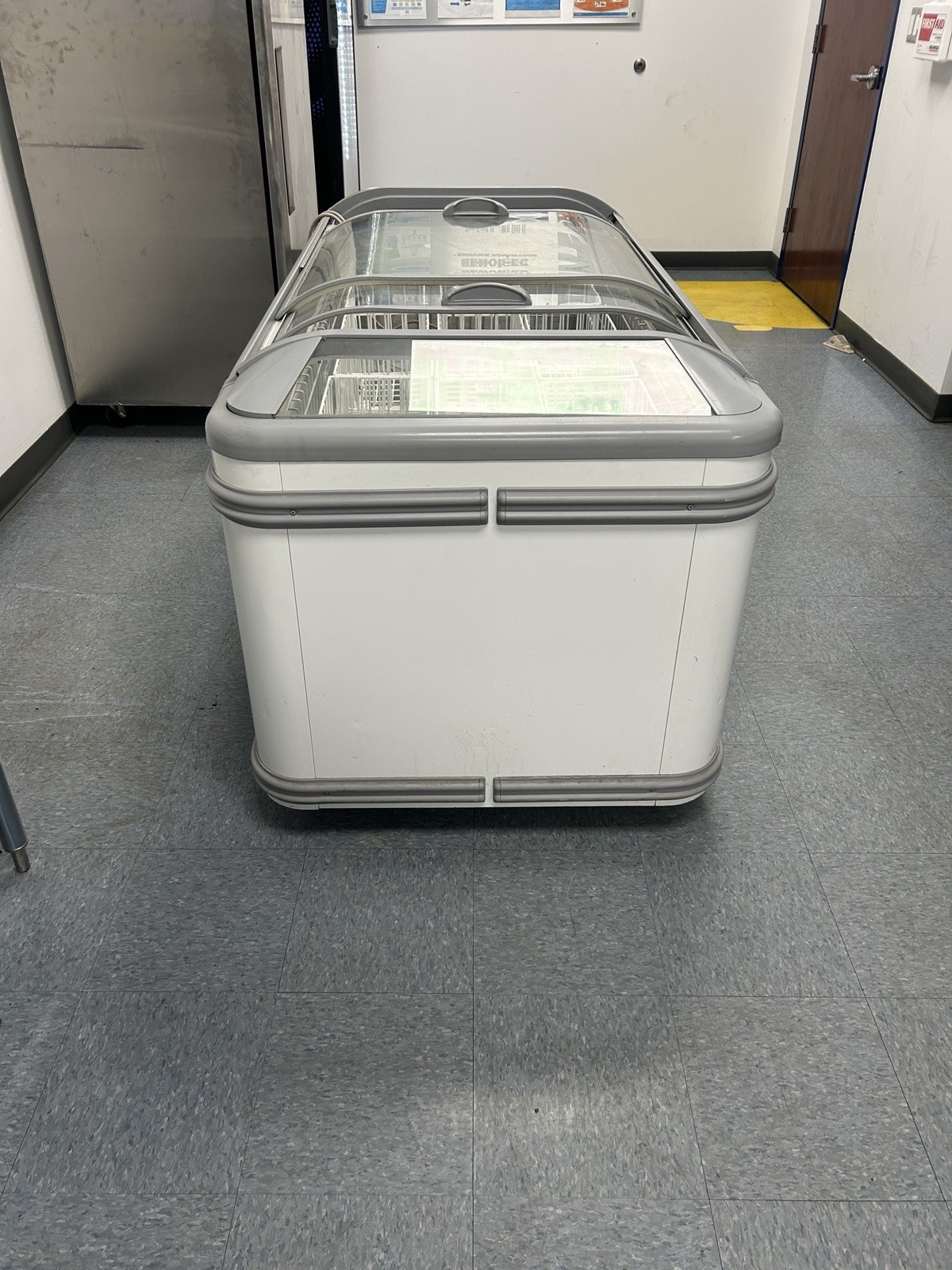 AHT MALTA 185 multi-temp commercial freezer and chiller. Glass Door