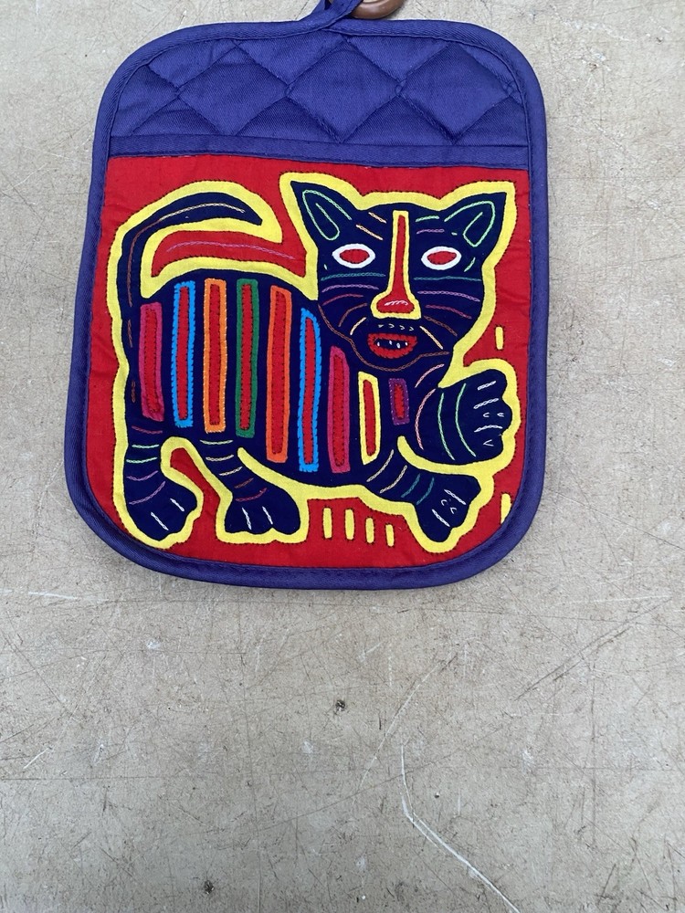 Kuna Mola pot holder