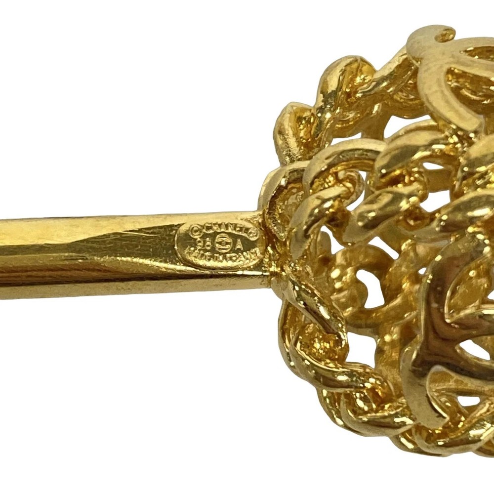CHANEL - Gold Hardware Accessory