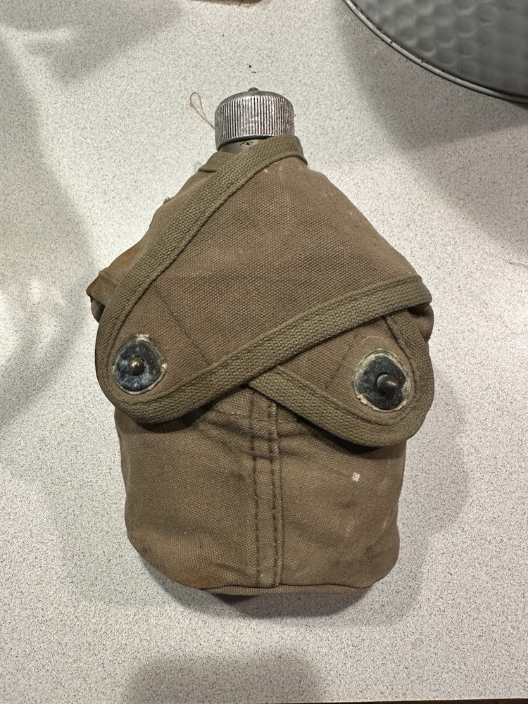 WW2 WWII USMC Dog Ear Canteen P1941