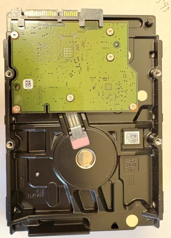 1pcs Seagate 1T hard drive