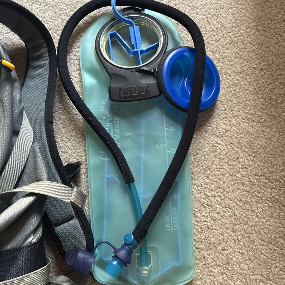 Camelbak Zephyr Gray/Green Hydration Backpack With Bladder