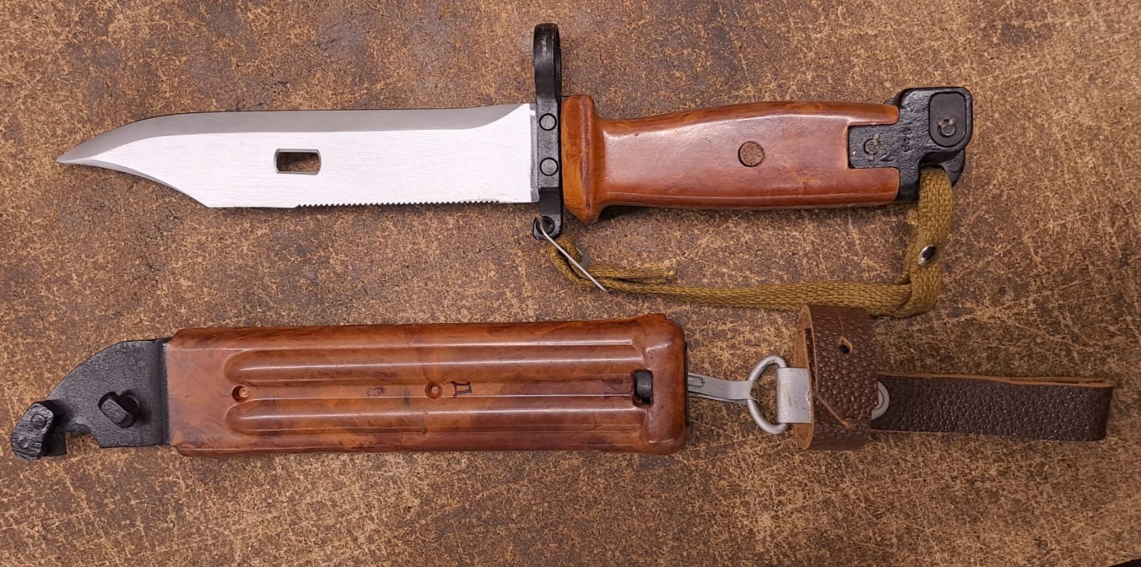 Soviet army 6h4 fixed blade knife. Izhevsk made thin pommel. Unused. Unnumbered.