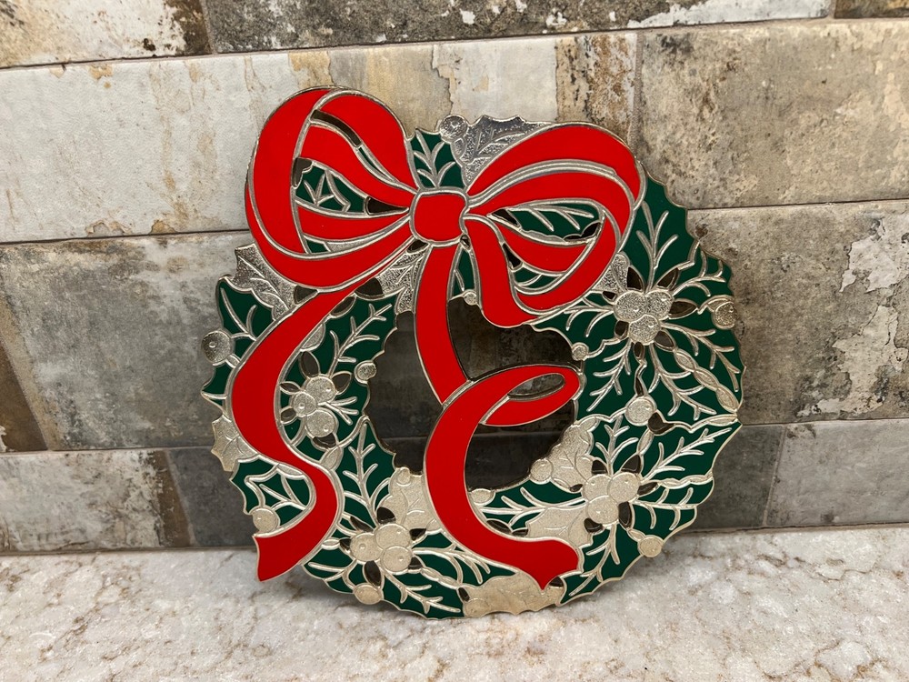 Onieda Christmas Wreath Trivet