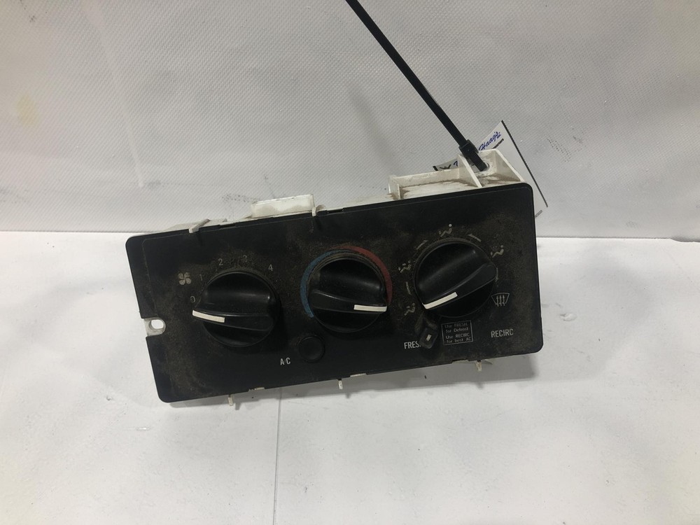 Mack CX VISION Heater A/C Temperature Controls - Used
