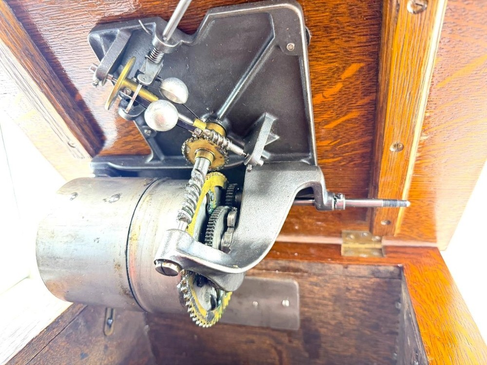 Incomplete c. 1908 Victor Type Type Vic V Phonograph, Talking Machine