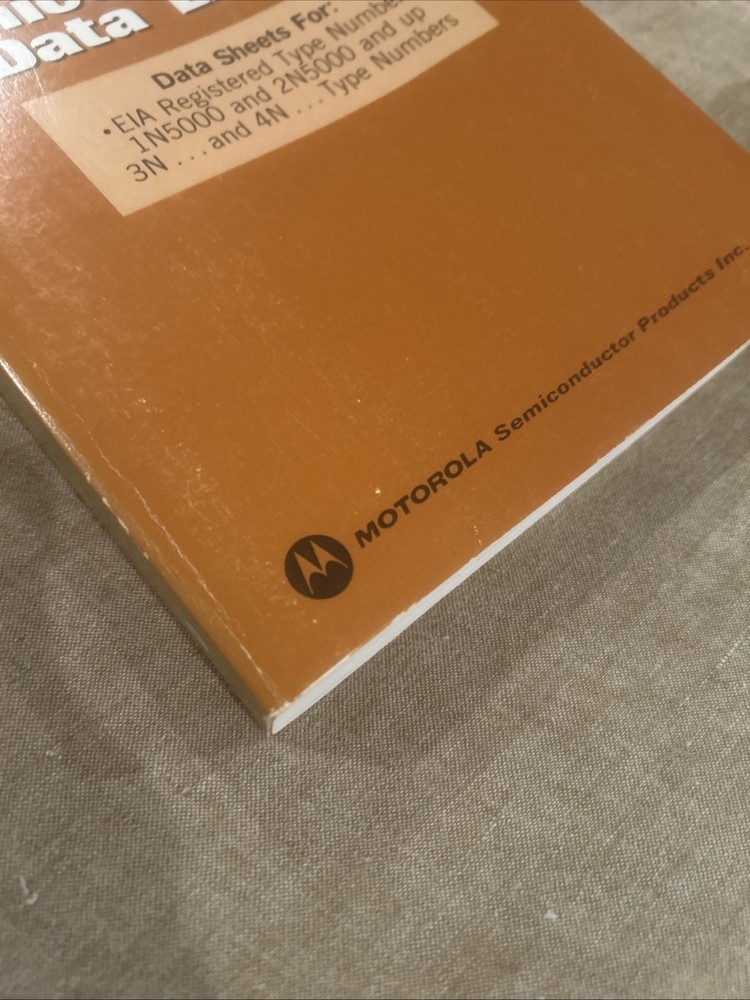 Motorola Data Book Semiconductor Data Library Volume 2 Second Edition 1974