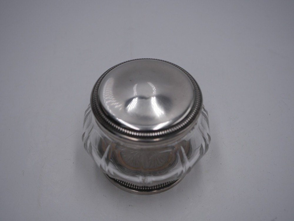 BEAUTIFUL SOLID SILVER POINCON MINERVA AND GLASS BOX