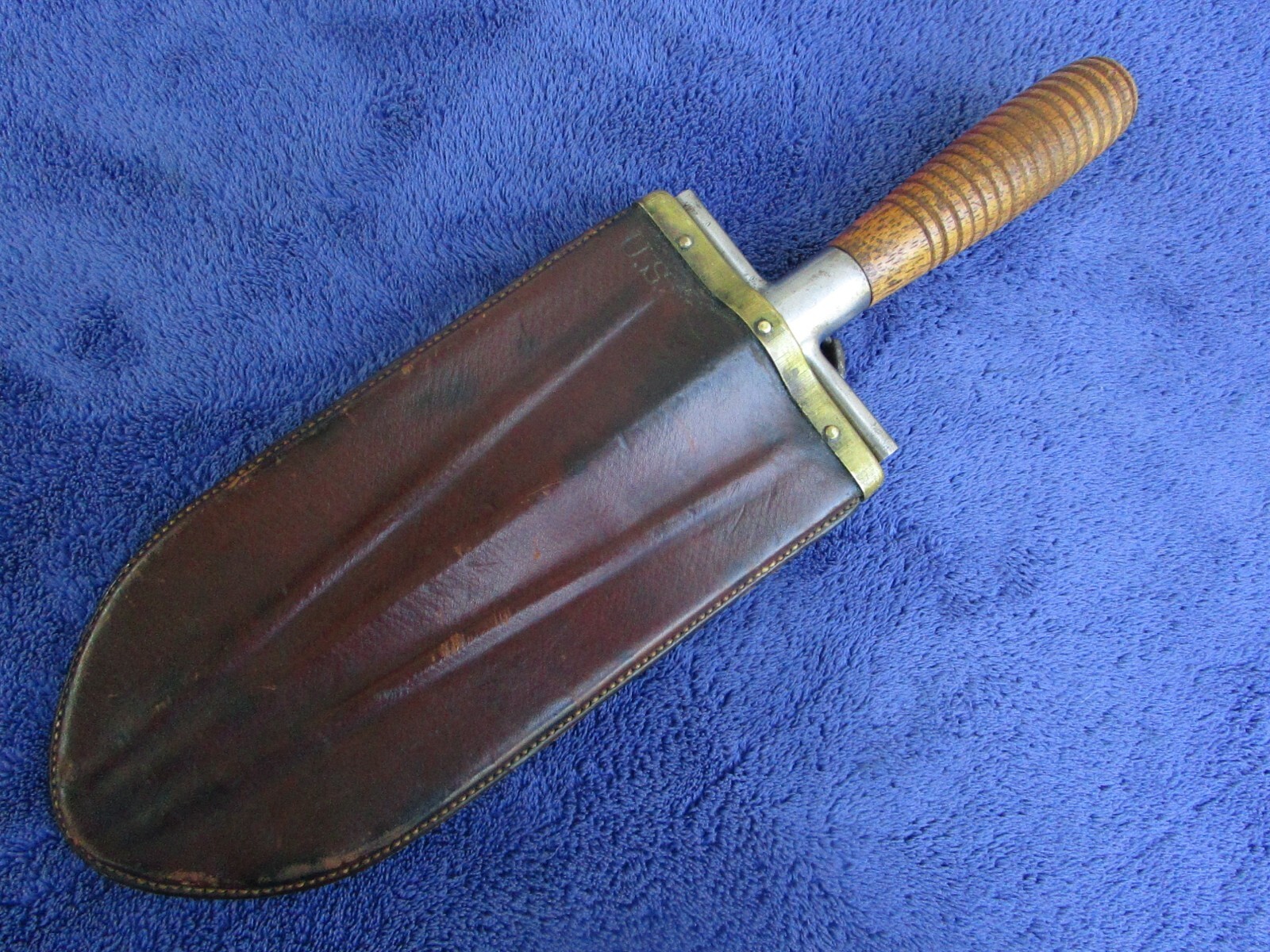 ANTIQUE ORIGINAL US M1873 BAYONET STYLE ENTRENCHIG TOOL KNIFE AND SCABBARD