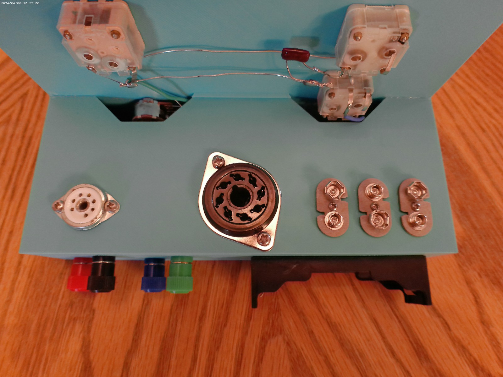 3S4 PENTODE REGENERATIVE RECEIVER 540 KHZ TO 17.0 MHZ W/PLUG-IN COILS