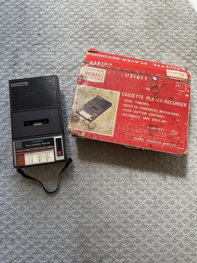 Vintage Sears Cassette Player/Recorder 6121611 *Untested