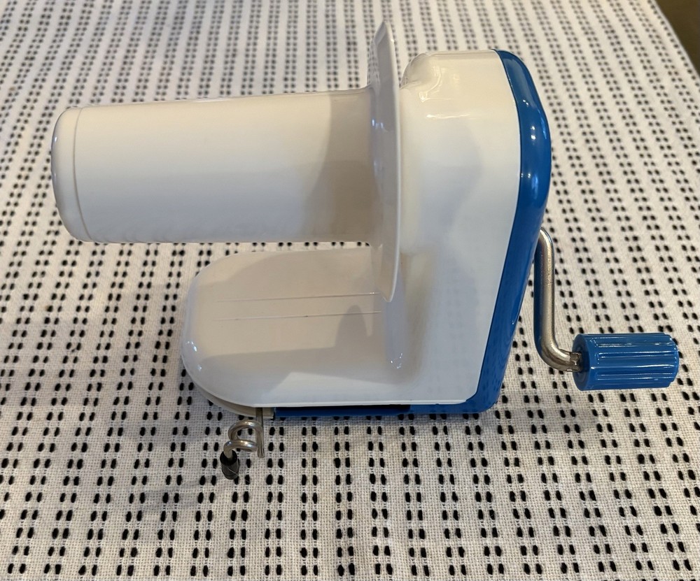 YARN SPINNER TARN BALL WINDER
