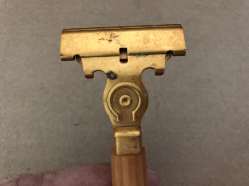 Vintage EVERSHARP / SCHICK Butterscotch Bakelite Handle Razor