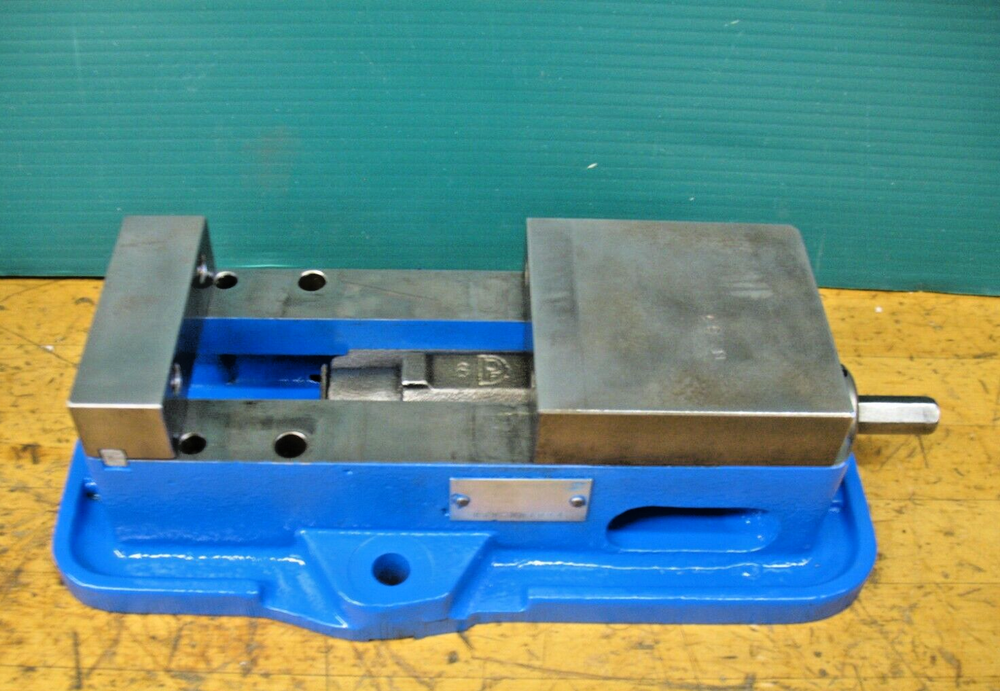 KURT D30 MILLING MACHINE VISE ***VGC***