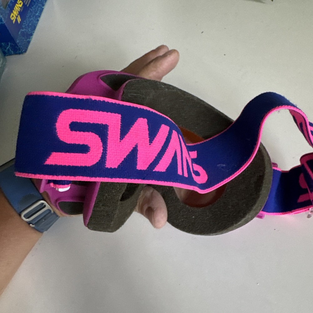 vintage swans ski goggles (d23)