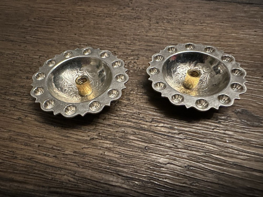 Berry Edge Silver Conchos