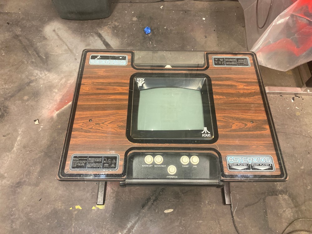 ASTEROIDS ARCADE COCKTAIL MACHINE by ATARI 1979