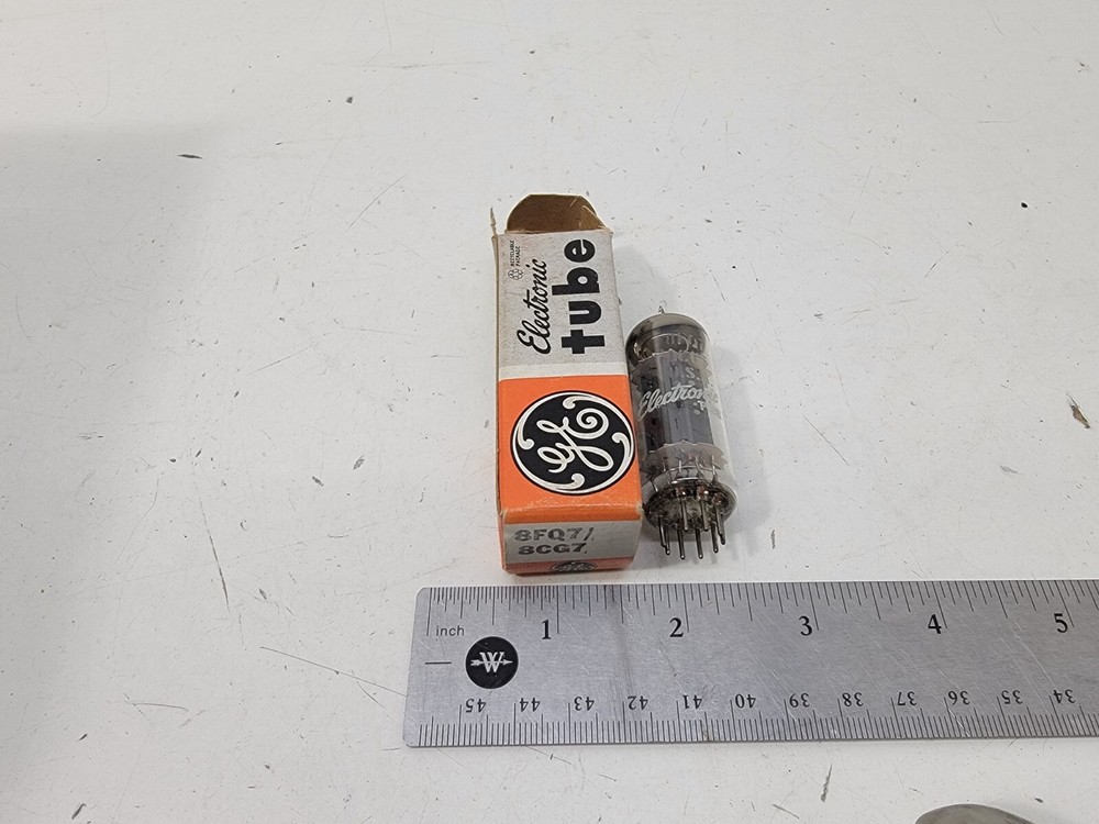 VINTAGE VACUUM ELECTRON TUBE GE 8FQ7 8CG7