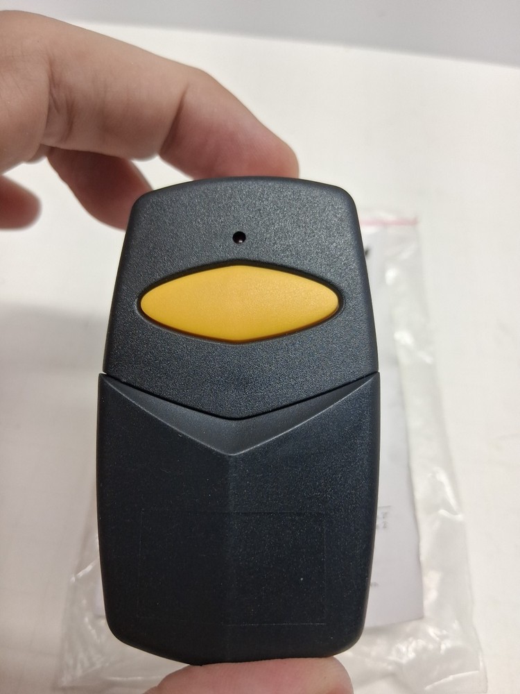 Stinger Transmitter 390 1 Button 390LMPB1V