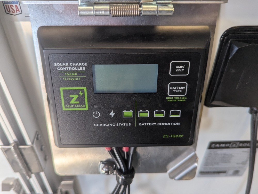 Zamp Solar 140-Watt Portable Solar Panel Kit USW1002