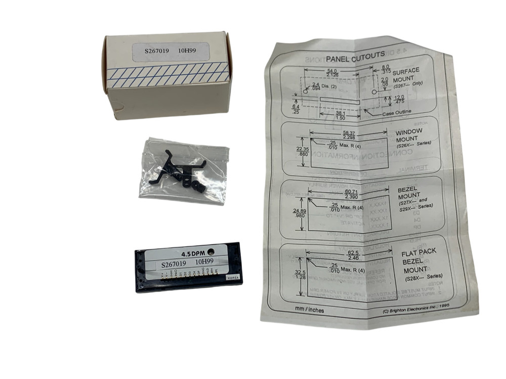 Summit S267019 Digital Panel Meter Voltmeter 2VDC LCD Panel Mount DK705 / 4W0190