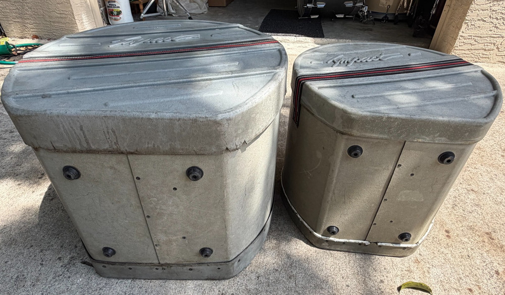 2 Impact drum cases with strap & handle 15" & 18"
