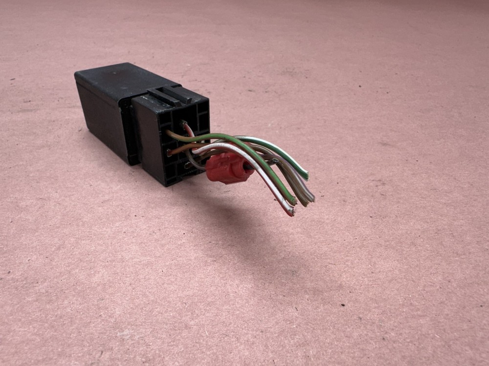 BMW E28 528e E30 E24 E23 Interior Light Control Delay Relay Module OEM #86160