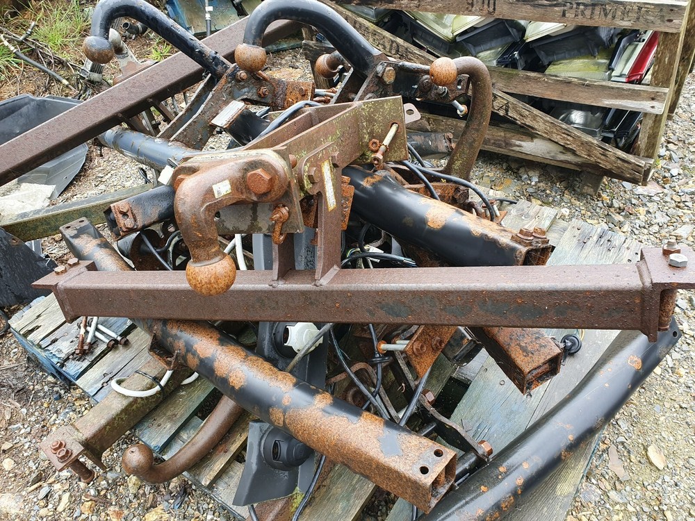 Range rover p38 tow bar