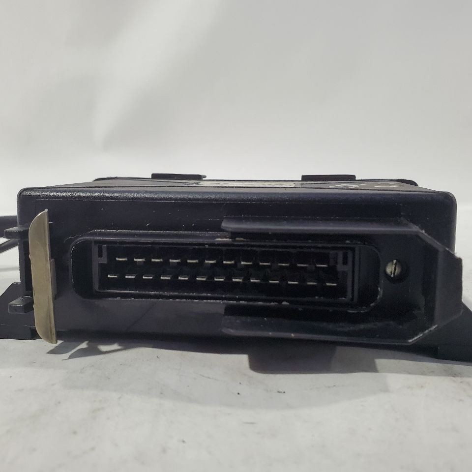 1991 Bentley Turbo R OEM Engine Management Boost UD75016
