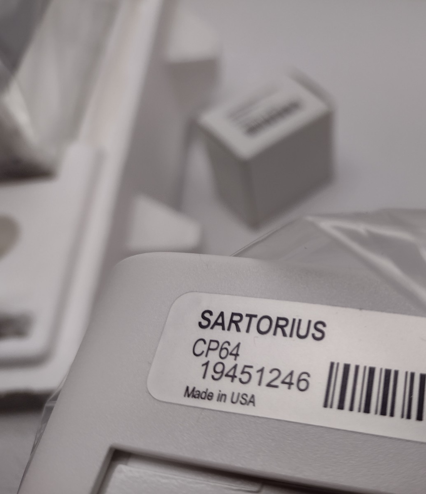 Sartorius CP64 Analytical Balance