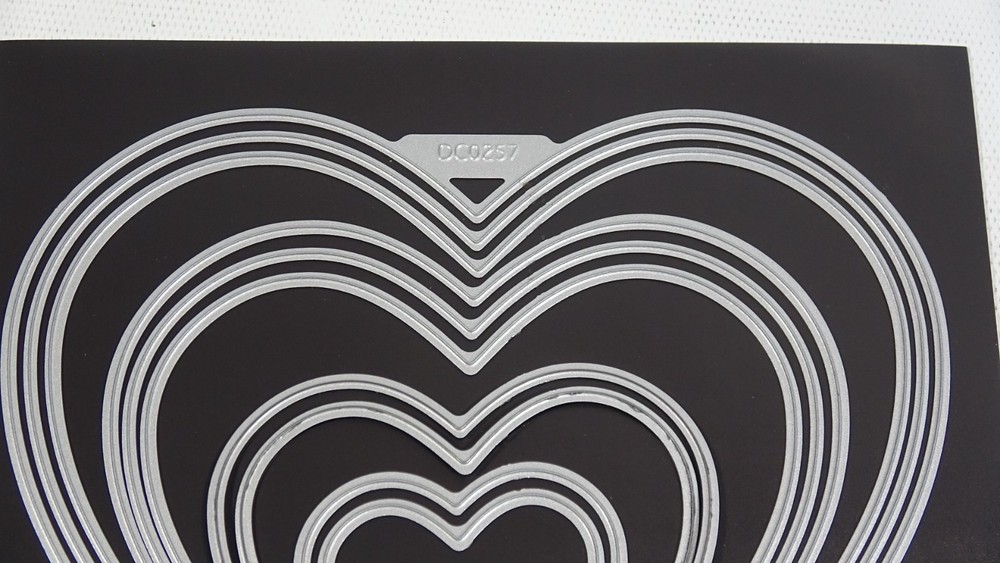 We R Memory Keepers Heart Nested Dies DC0257