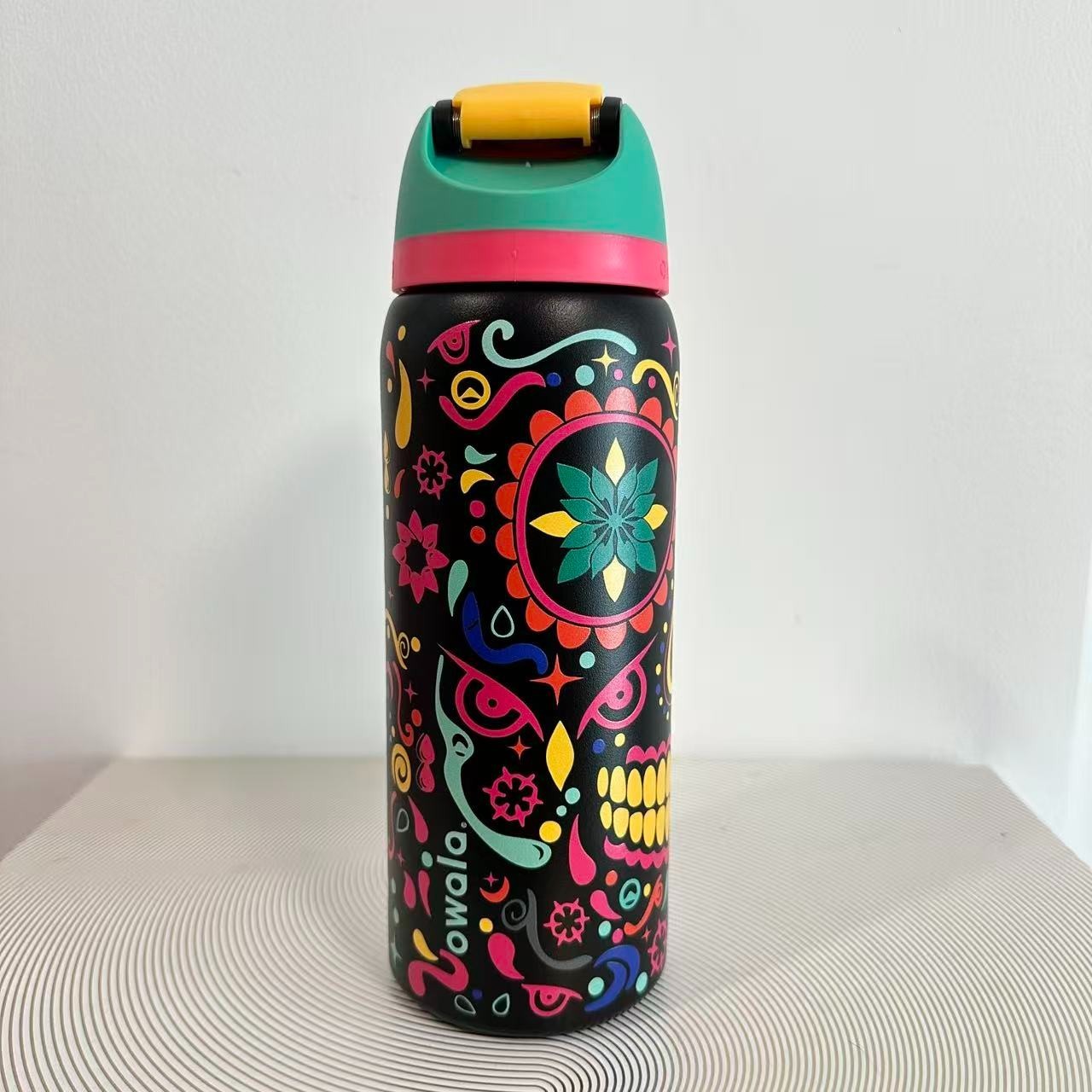Owala Free Sip 32oz Stainless Steel Water Bottle - Sugar Skull