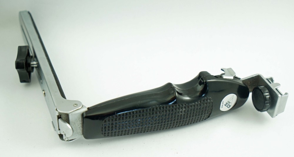 Foto 2001 Flash Bracket