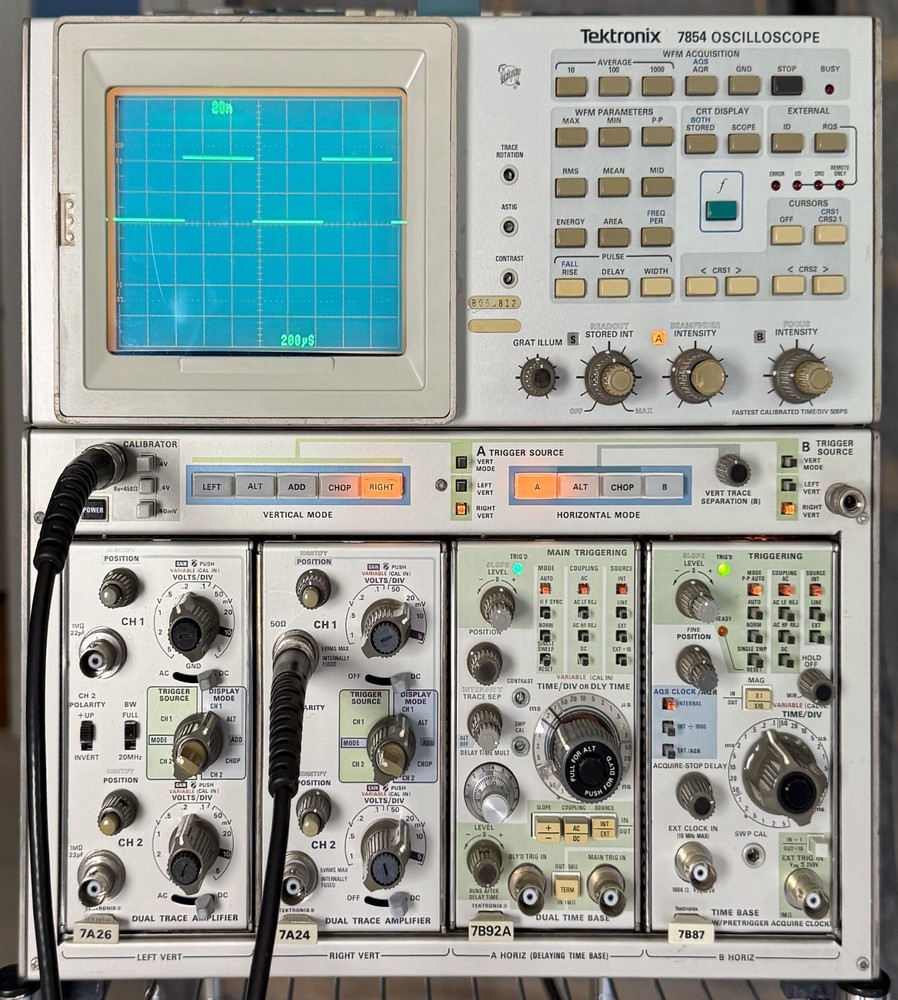Tektronix 7A24 Dual Trace Amplifier Vertical Plug-in - Tested & working