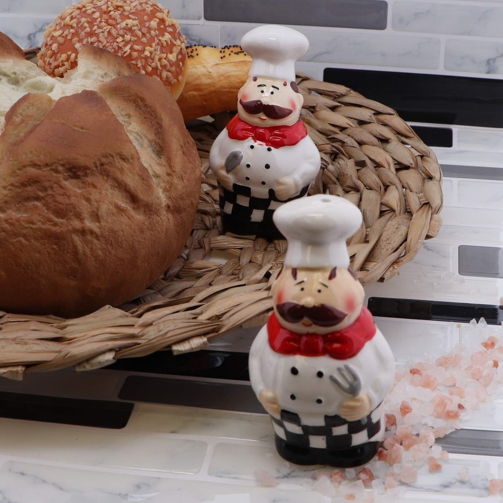 Chef Salt and Pepper Shakers Set Ceramic Kitchen Décor - Full Chef