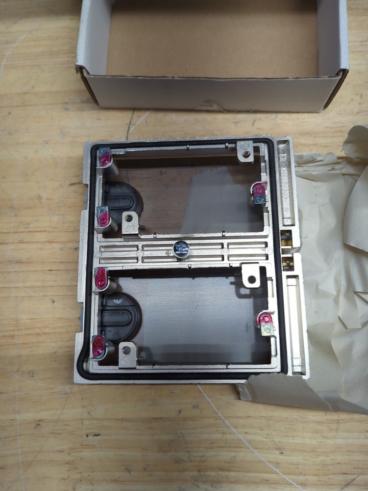 Phoenix Contact VS-SI-EB-EMV-2 1656495 Outlet Frame