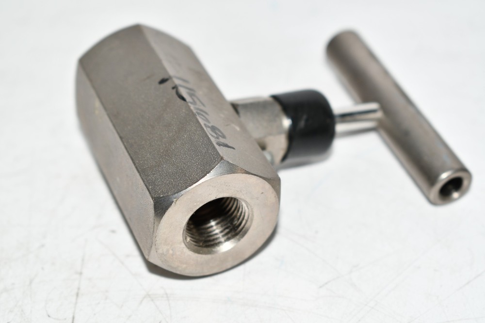 NEW Noshok 403FFC Needle Valve