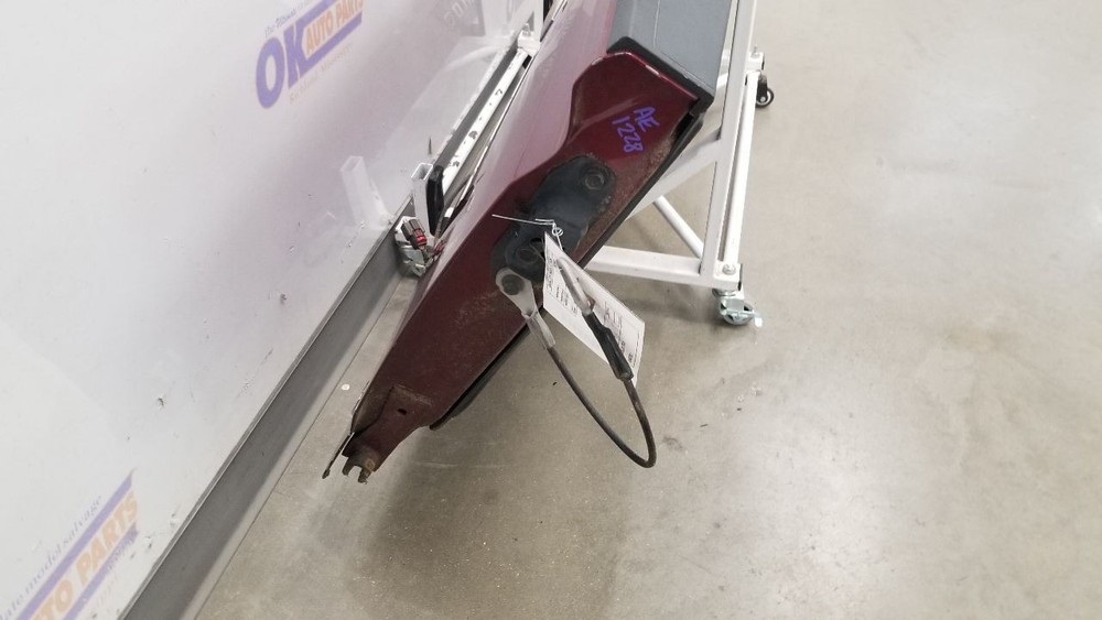 16 CHEVY SILVERADO 1500 LT TAIL GATE WITH BACK UP CAMERA MAROON
