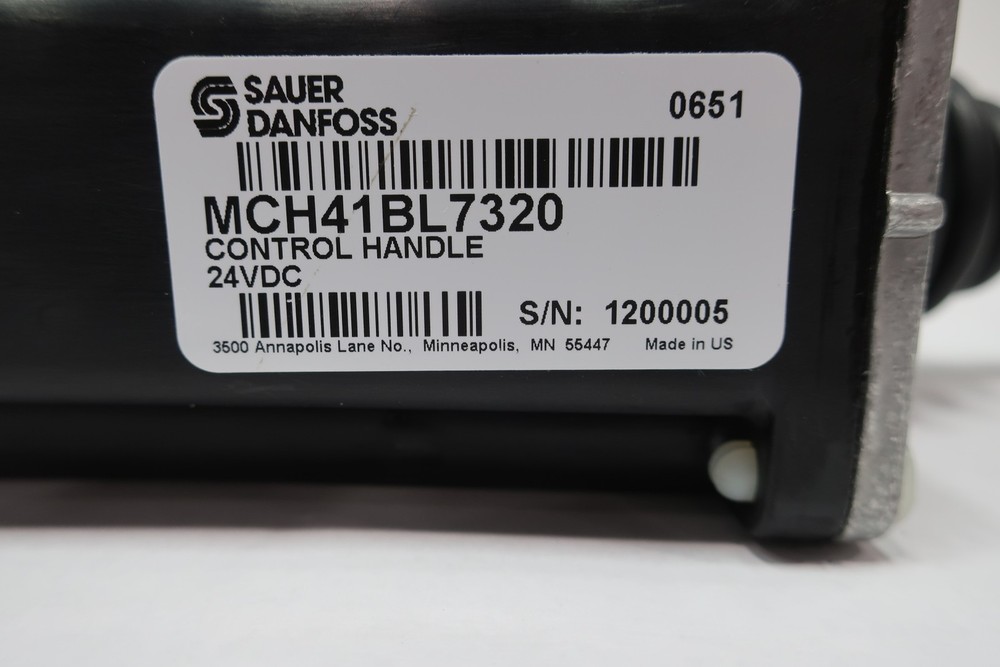 Sauer-danfoss MCH41BL7320 Control Handle 24v-dc