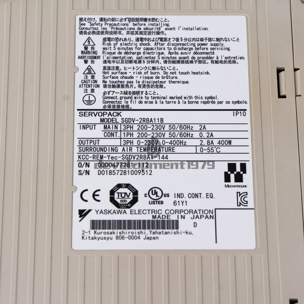 ONE NEW YASKAWA SERVO Driver SGDV-2R8A11B