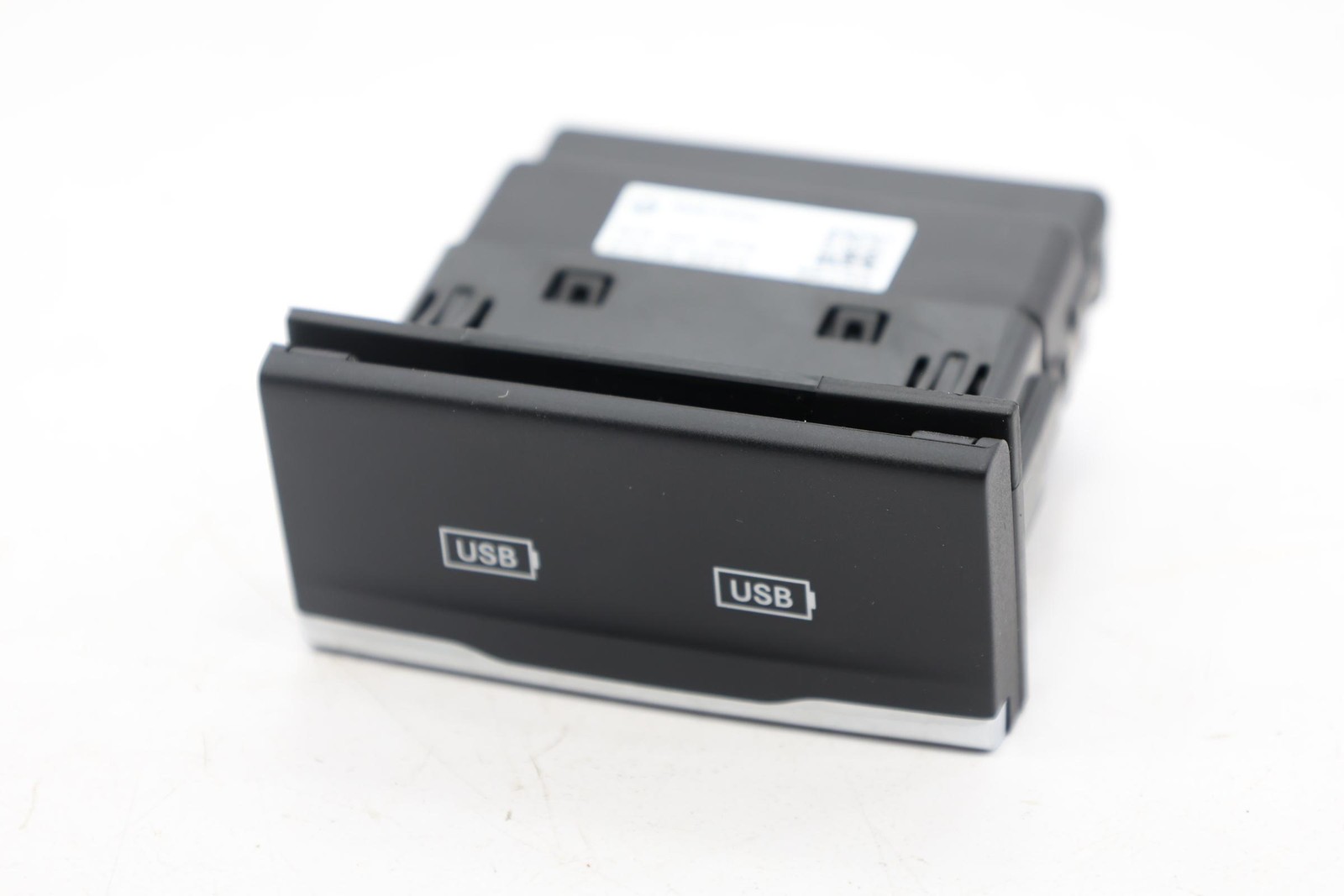 2021 - 2022 JEEP WRANGLER REAR CENTER CONSOLE BACK USB PORT OEM 68481187AA