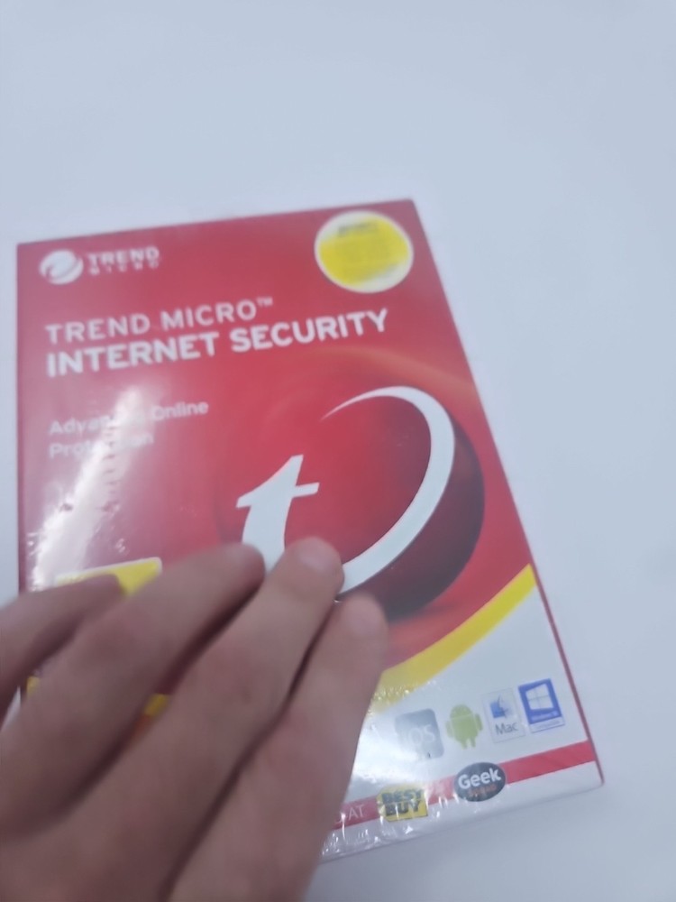 New Trend Micro Internet Security Advanced Online Protection. 3 Device Protector